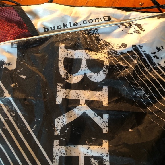 BUCKLE SPORTS/GYM BAG - Picture 2 of 4